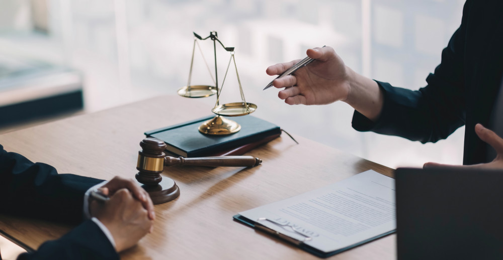 La formation continue des avocats : un enjeu crucial pour l’excellence professionnelle